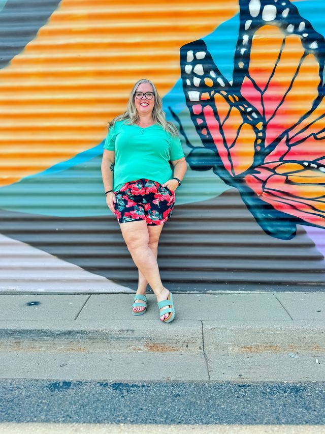 LuLaRoe Bailey Y-Neck Top - Ribbed Button Detail Top (Sizes M-3XL)