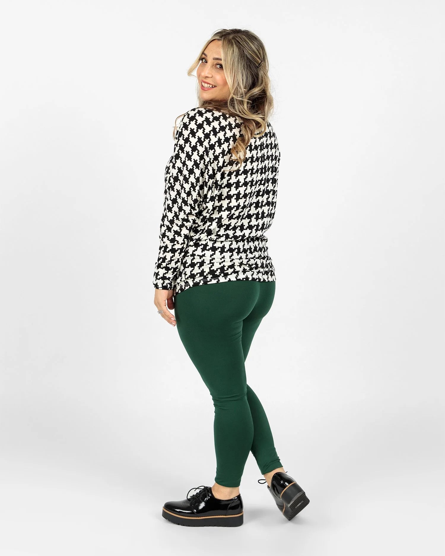 LuLaRoe Linda Batwing Top - Wide Neckline Dolman Sleeve (Sizes M-2XL)